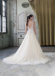 Νυφικό του οίκου  JUSTIN ALEXANDER από την  Collection 2016.